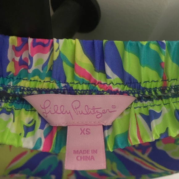 Lilly Pulitzer Ritz Romper- Like New Size XS C0035 - Picture 4 of 4
